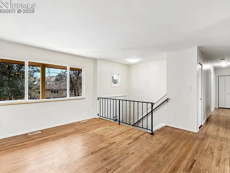 427 Quebec St — Photo 3