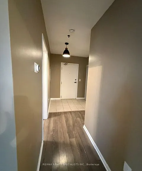 70 Baycliffe Cres #203 — Photo 5