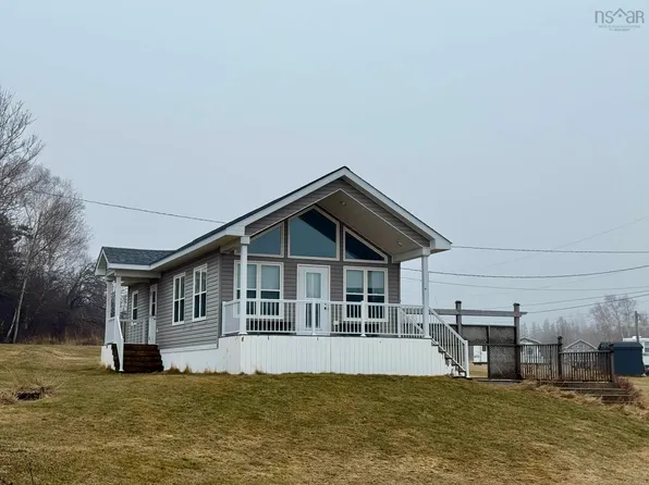 39 Heron Dr, Pictou, NS B0K 1H0