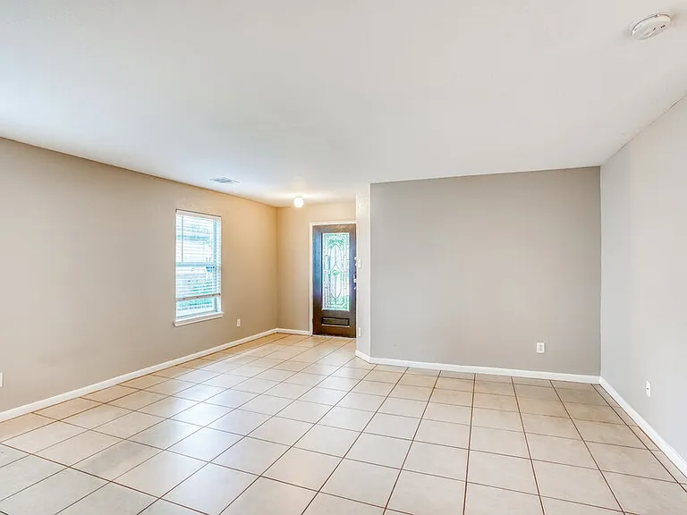 9526 Yearling Branch Dr — Photo 5