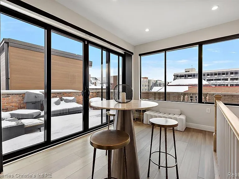 3412 John R St #A — Photo 33