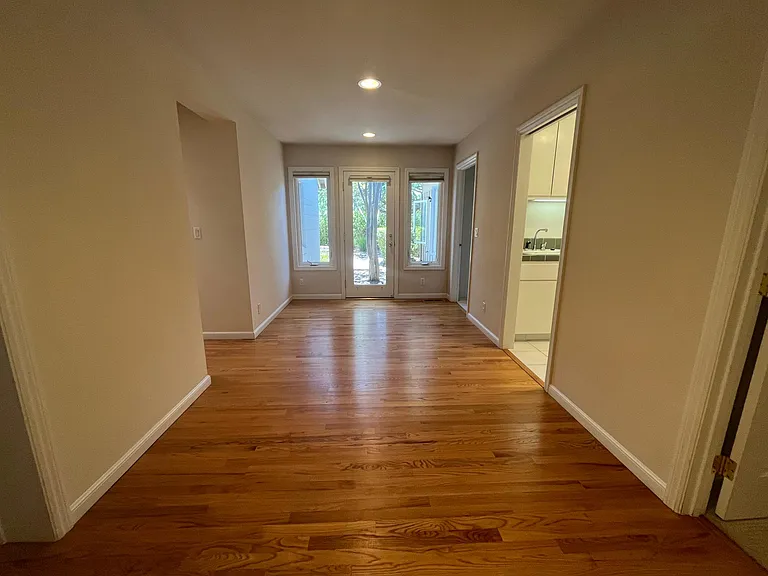 A hallway loft area links together the 3 bedrooms, the laundry room and the hallway bathroom.