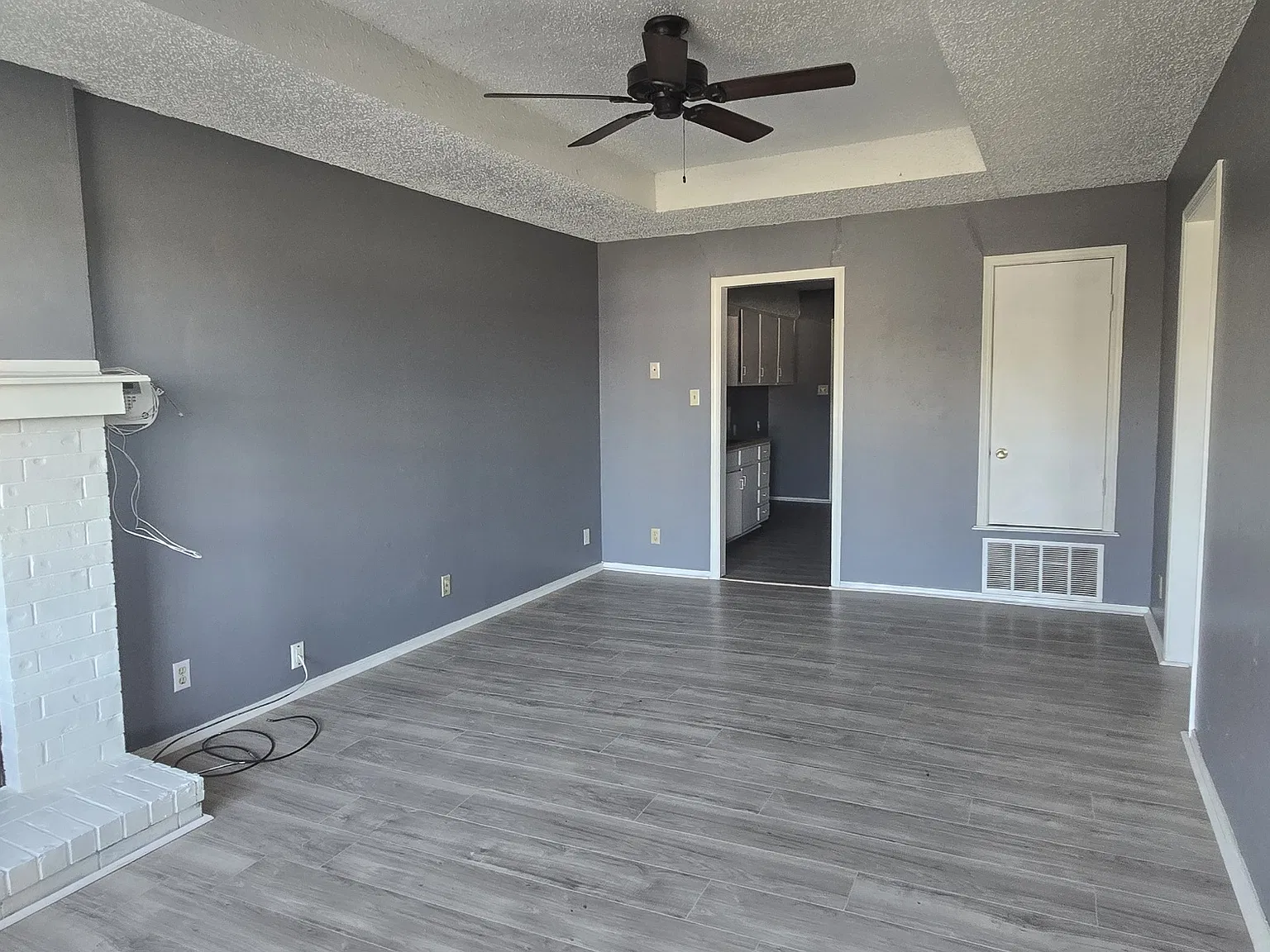 2 bed, 870 sqft, $995 — Photo 4