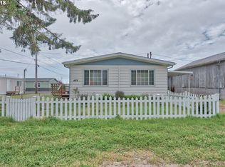 465 Broadway Ave, Winchester bay, OR 97467