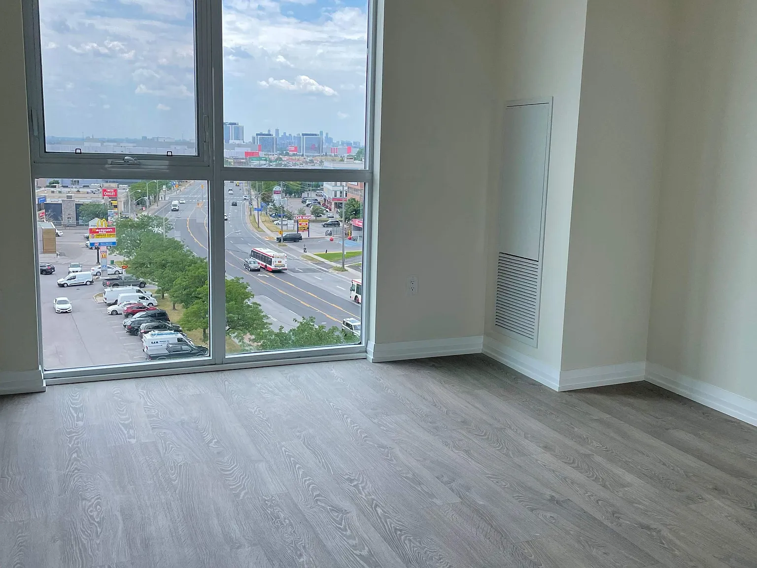 3 bed, $3,100 — Photo 3