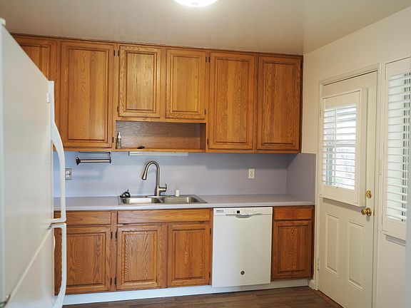 4th image of 468 Peralta Ave