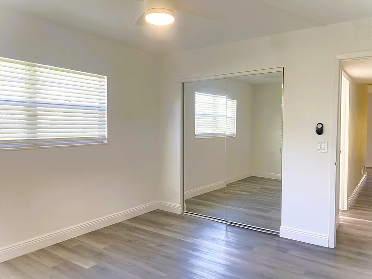 256 Mansfield Dr #G — Photo 11