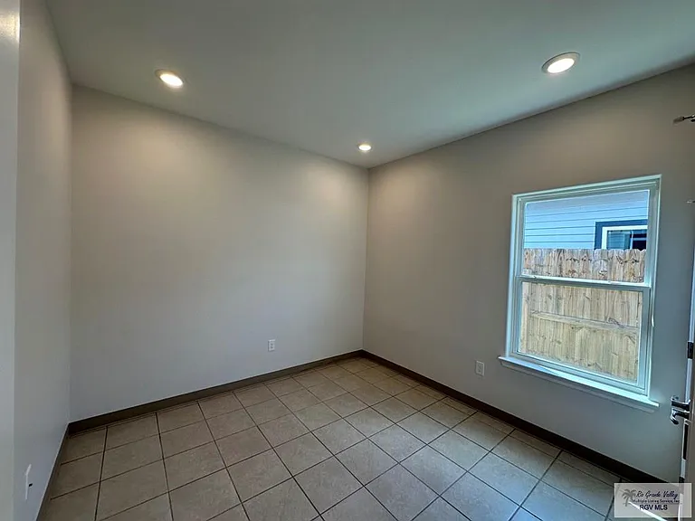 2432 S Valley Cir #B — Photo 5