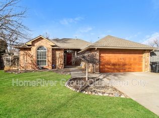 501 Garland St, Moore, OK 73160