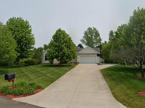 4681 Red Bud Ct N, Middleville, MI 49333