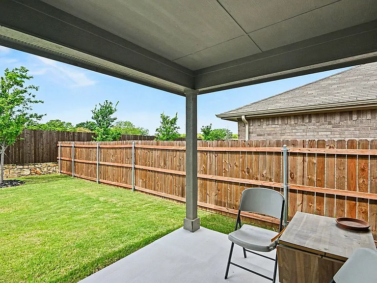 513 Bronze Cir W — Photo 22