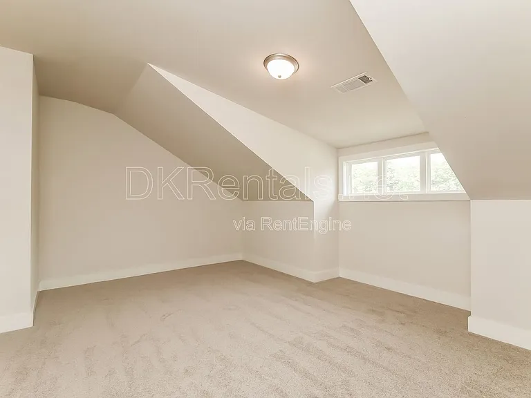 140 Stewart Glen Dr — Photo 15