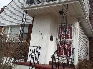 424 Beach 25th St, Far Rockaway, NY
