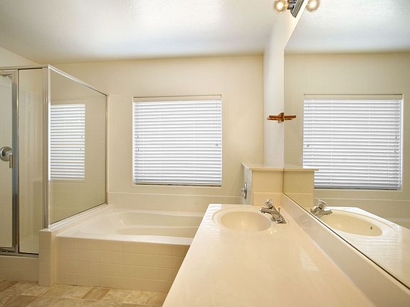 4th image of 6441 N 72nd Dr
