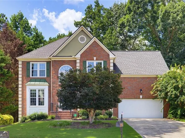 320 Hillside Manor Dr, Sugar Hill, GA 30518