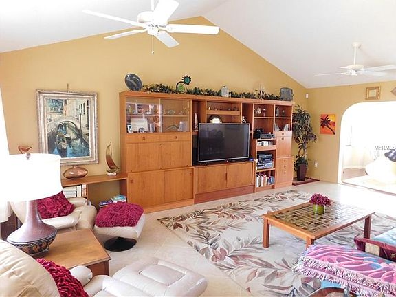 2nd image of 2625 Sycamore Dr
