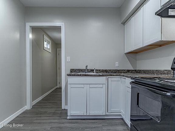 5th image of 2216 W Ormsby Ave