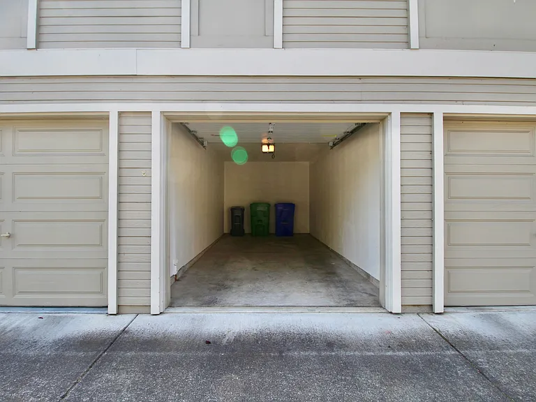 215 Loma Verde Dr — Photo 32