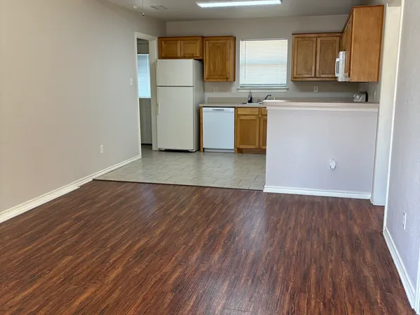200 Stewart Bend Ct APT A, Azle, TX 76020