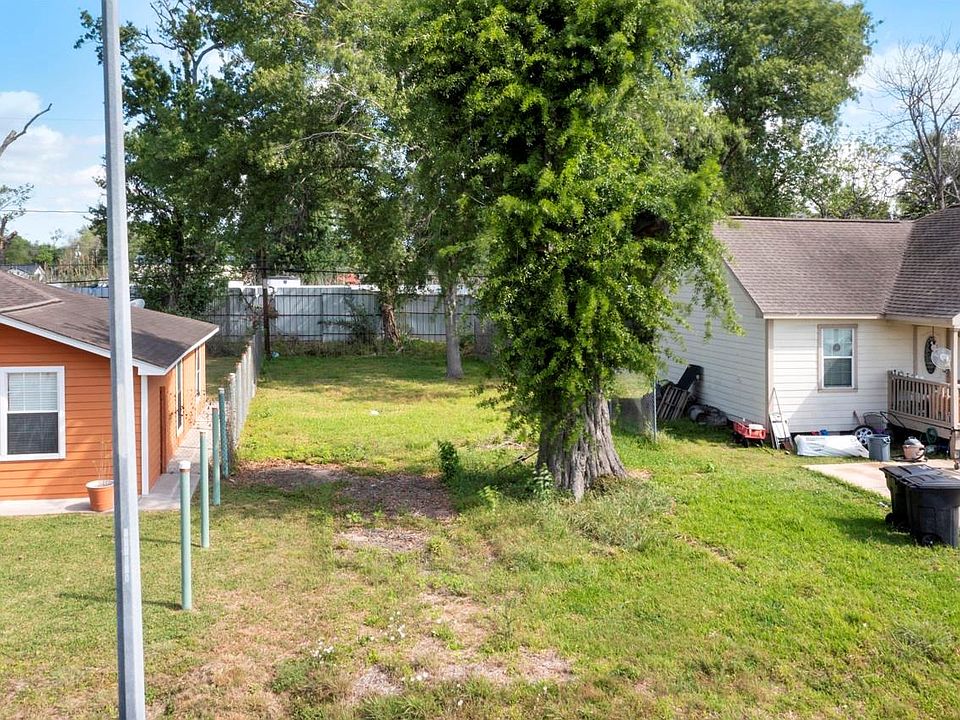 1st image of 7609 Red Robin Ln