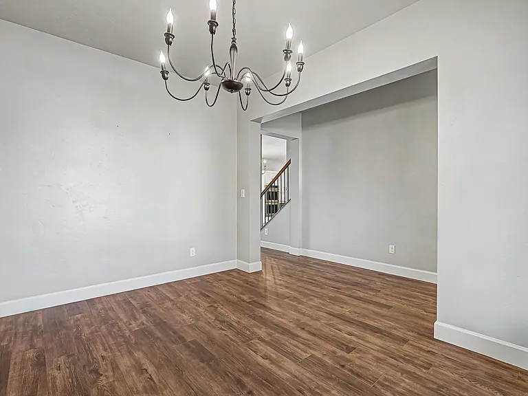 5140 N Elmstone Ave — Photo 8