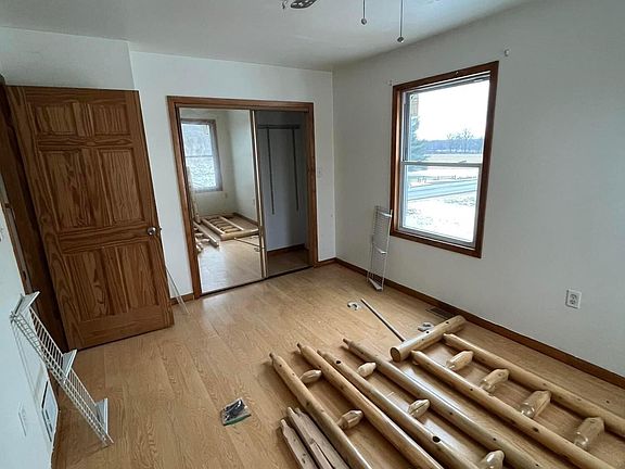 2nd image of 7493 W Lawrence Hwy