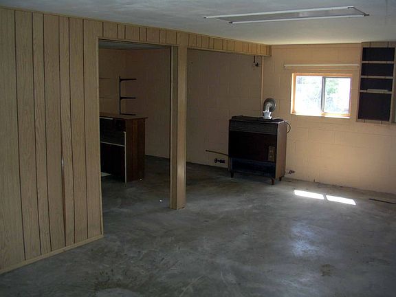 Bonus ~500sqft in basement.  Heated and plumbed.