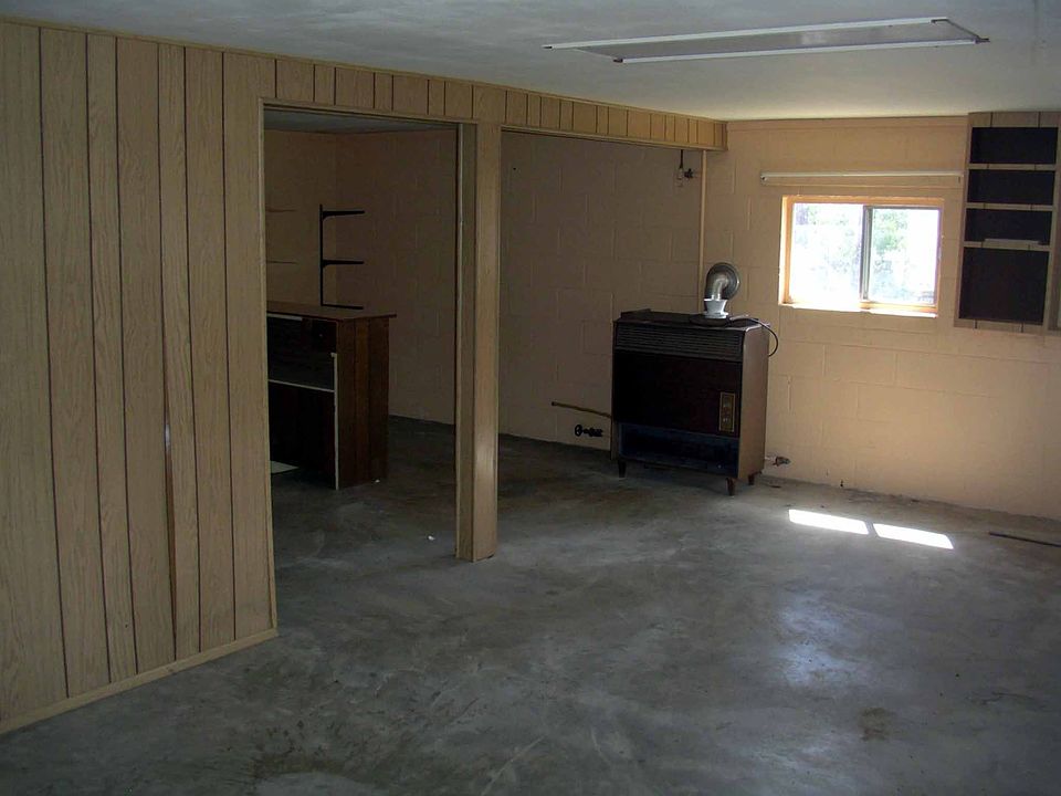 Bonus ~500sqft in basement.  Heated and plumbed.