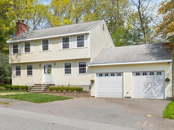 31 Wood Ln, Maynard, MA 01754