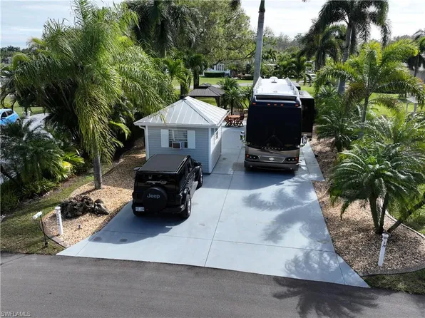 10030 PARKWOOD DR, FORT MYERS, FL 33905