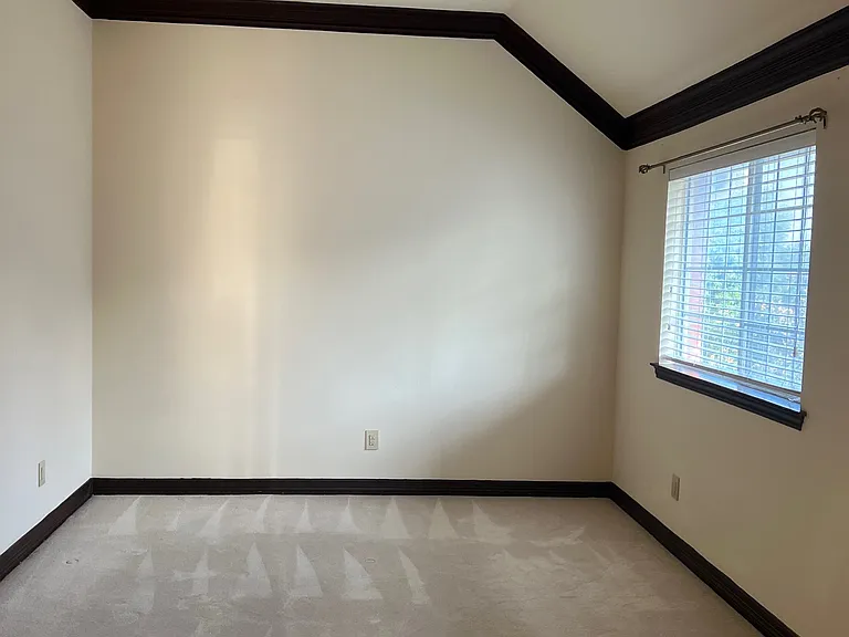 2800 Browning Dr — Photo 9