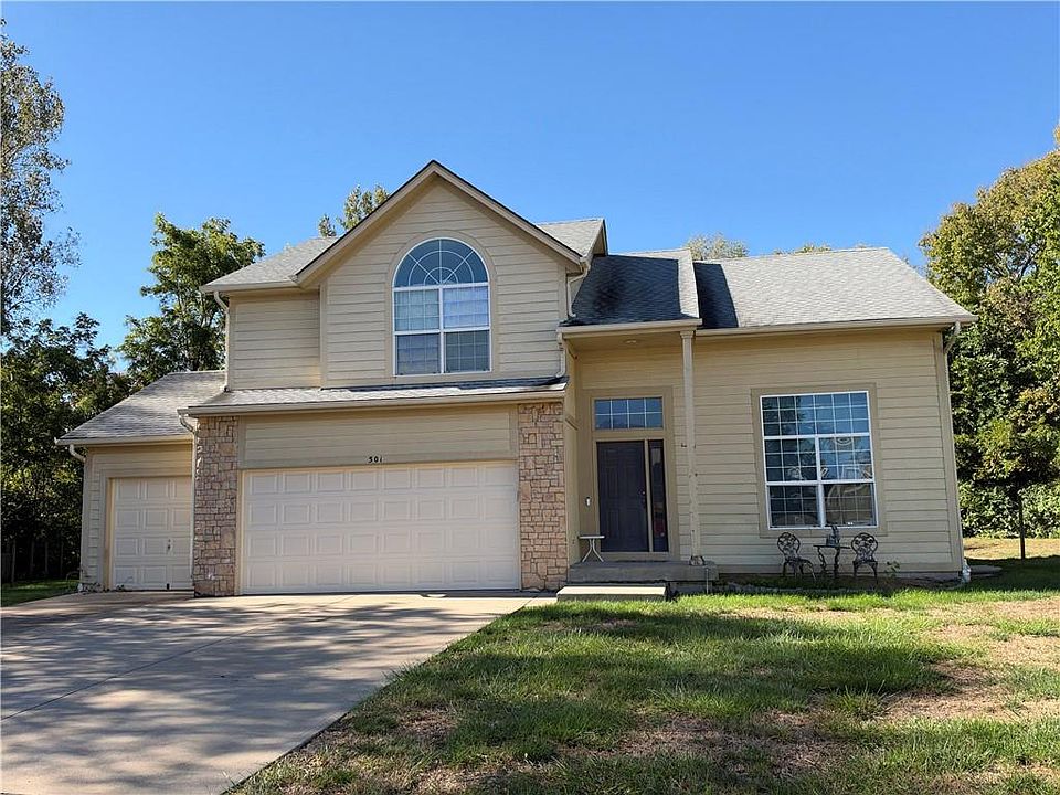 1st image of Birchwood Ct