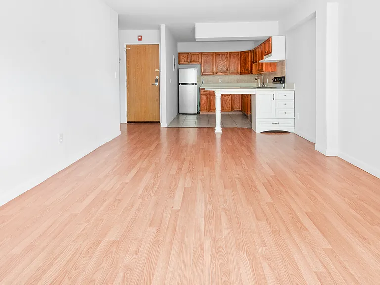 333 Grand Ave #3Q — Photo 5