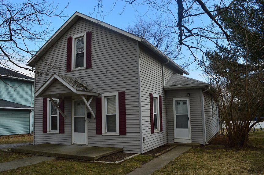1st image of 704 E High St