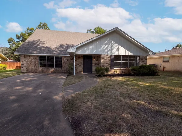 504 Love Cir, Corsicana, TX 75110
