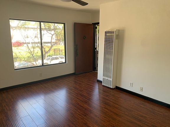 4th image of 7160 Lexington Ave