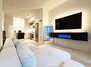 60 Princess St #1113, Toronto, ON