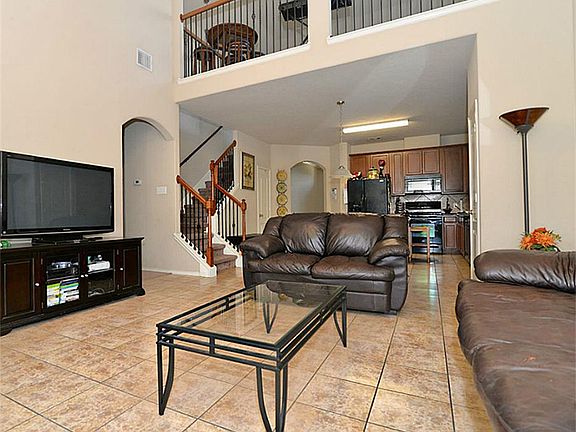 3rd image of 21582 Kings Bend Dr