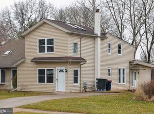 532 Spring Hill Dr, Harleysville, PA 19438