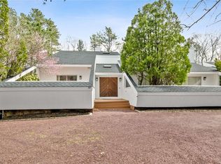 57 Griffing Rd, East Quogue, NY 11942