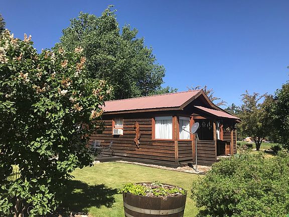 3rd image of 305 Hatfield Dr