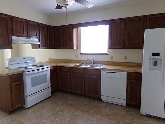 5th image of 3033 Blue Heron Dr S