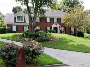 125 Hunters Ridge Ct, Roswell, GA 30076