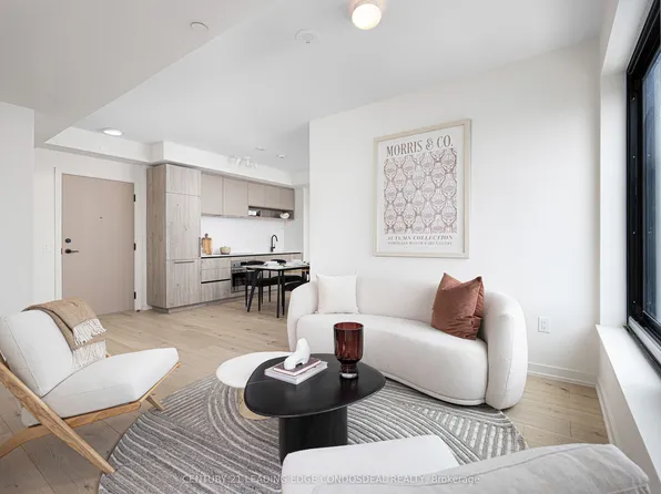 181 Sterling Rd #1402, Toronto, ON M6R 0B2