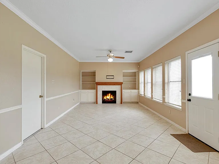 16423 Ash Point Ln — Photo 16