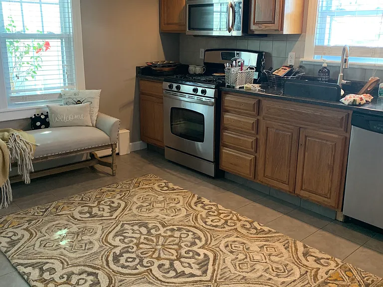 196 Fruit Hill Ave — Photo 11