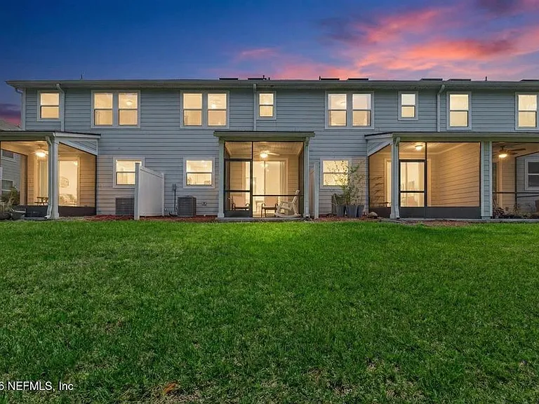 381 Richmond Dr — Photo 42