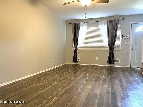 5th image of 1046 Tammy Court
