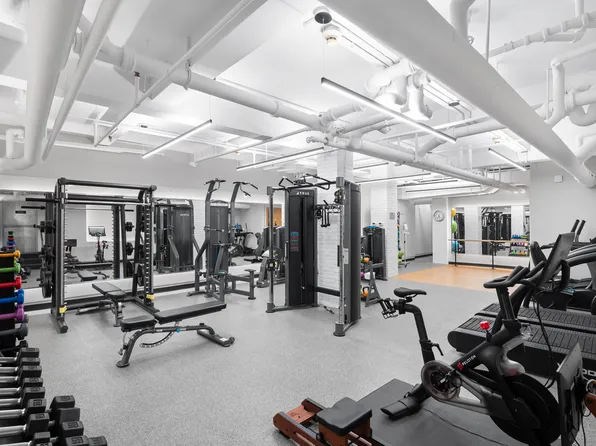 975 Park Avenue image 17 of 19