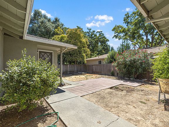 5th image of 1810-1812 Alameda Ave